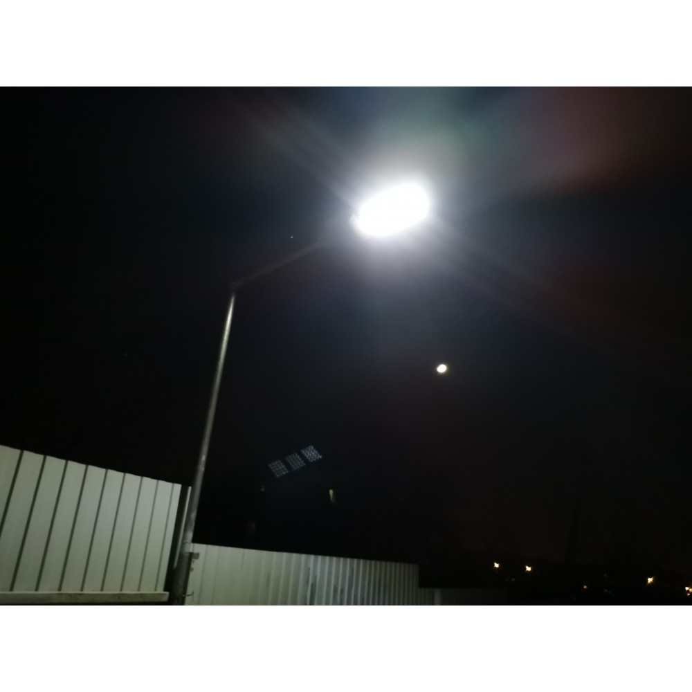 Уличный светодиодный светильник на солнечной батарее с пультом ДУ. 150Вт