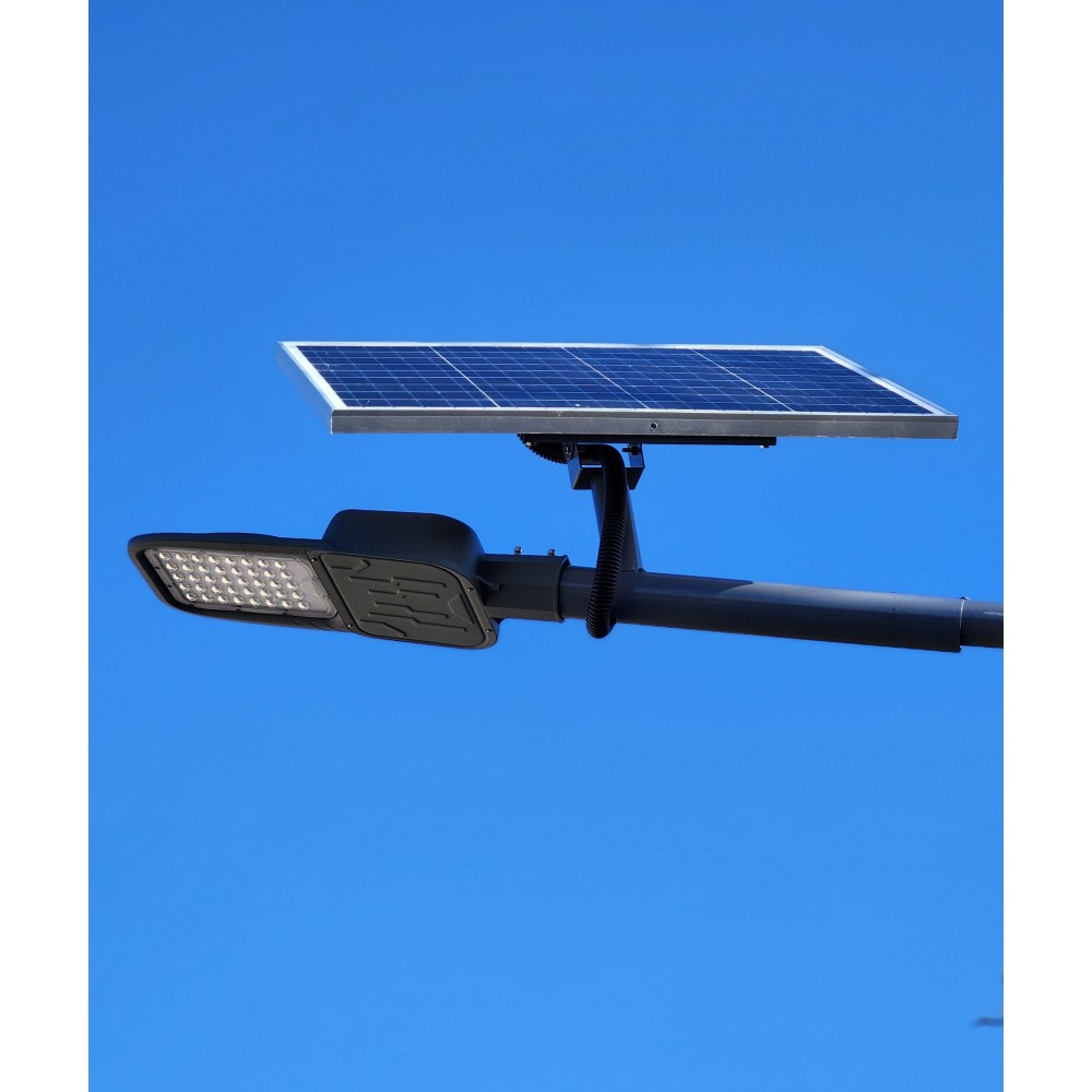 Уличный светодиодный светильник на солнечной батарее. 